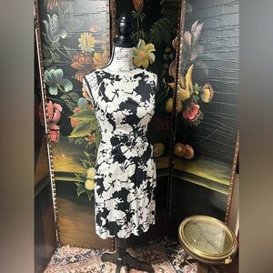 Chaps Sleeveless Black & White Zip Back Floral Print Dress Size 6 (D4)